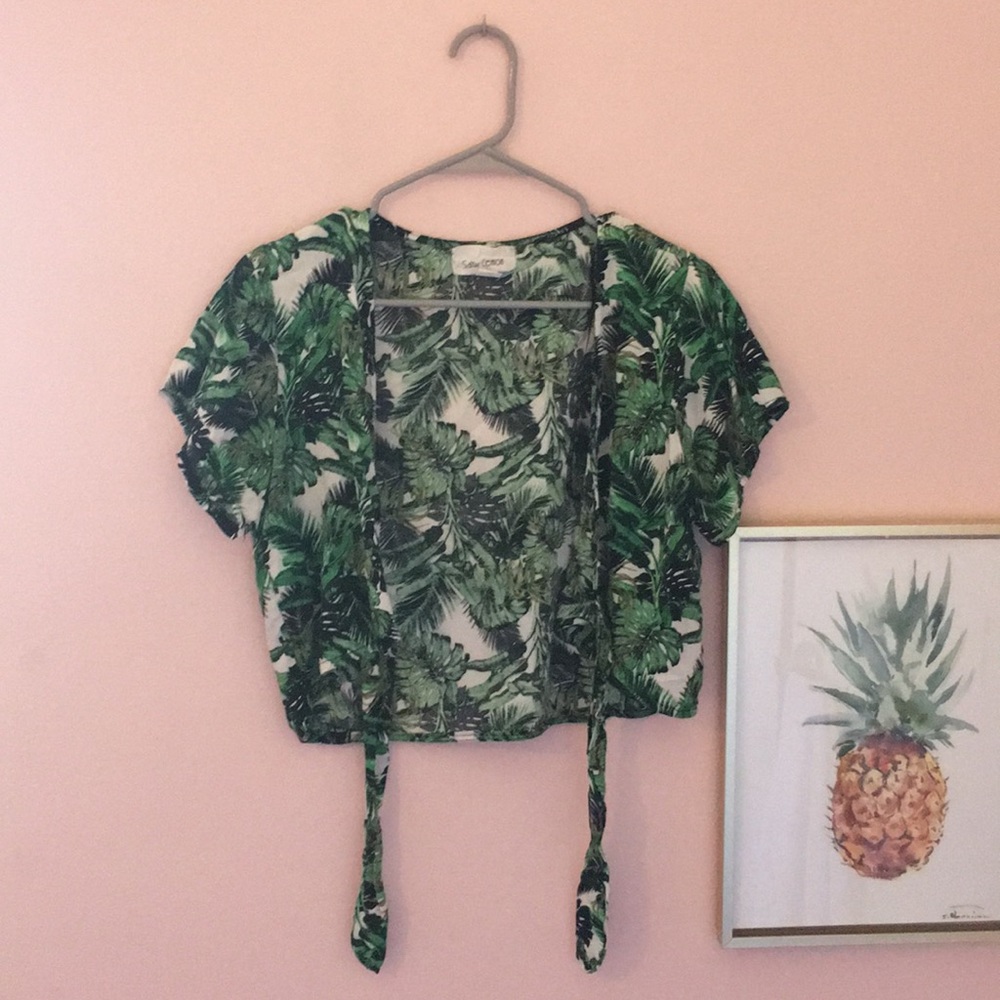 Tropical tie around crop top.